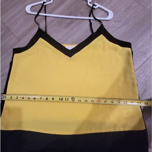 Bisou bisou yellow and black sleeveless blouse - Picture 8 of 11